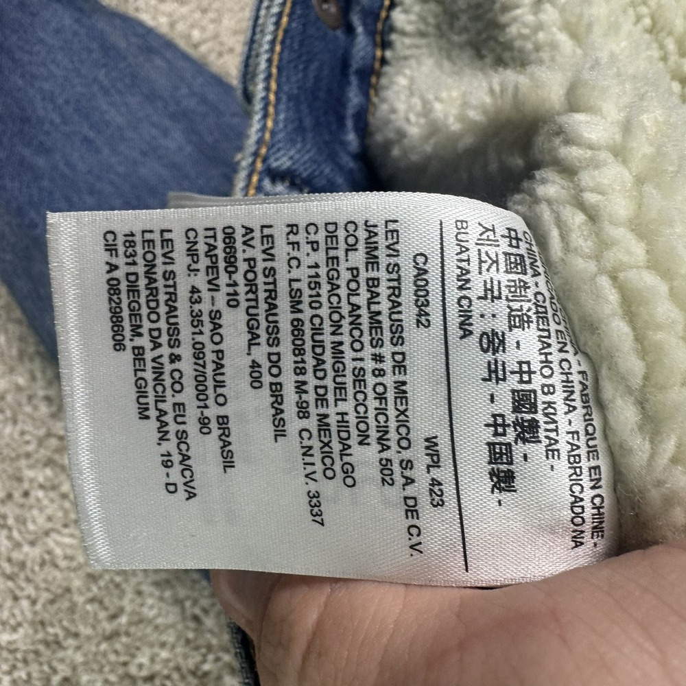 Levi's Premium Sherpa Trucker Jacket Womens Medium Blue Rose Snake Patches - Picture 7 of 9